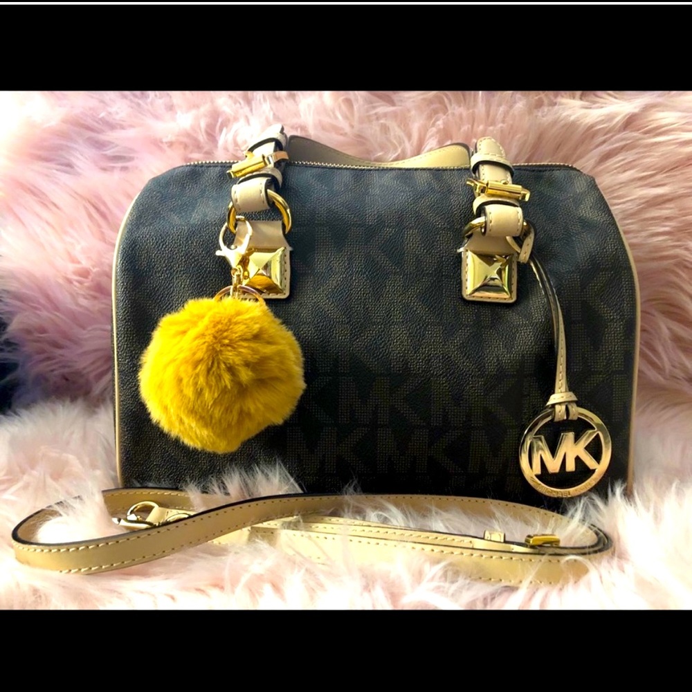 MichealKors Sling Bag